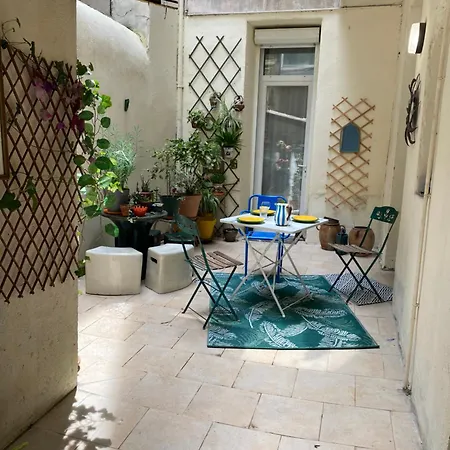 Calme Et Familial Apartman